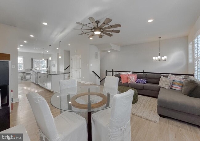 Building Photo - 23856 Myrtle Glen Way