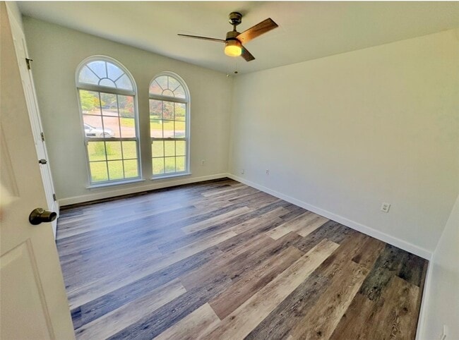 Building Photo - 1101 Ravenswood Dr