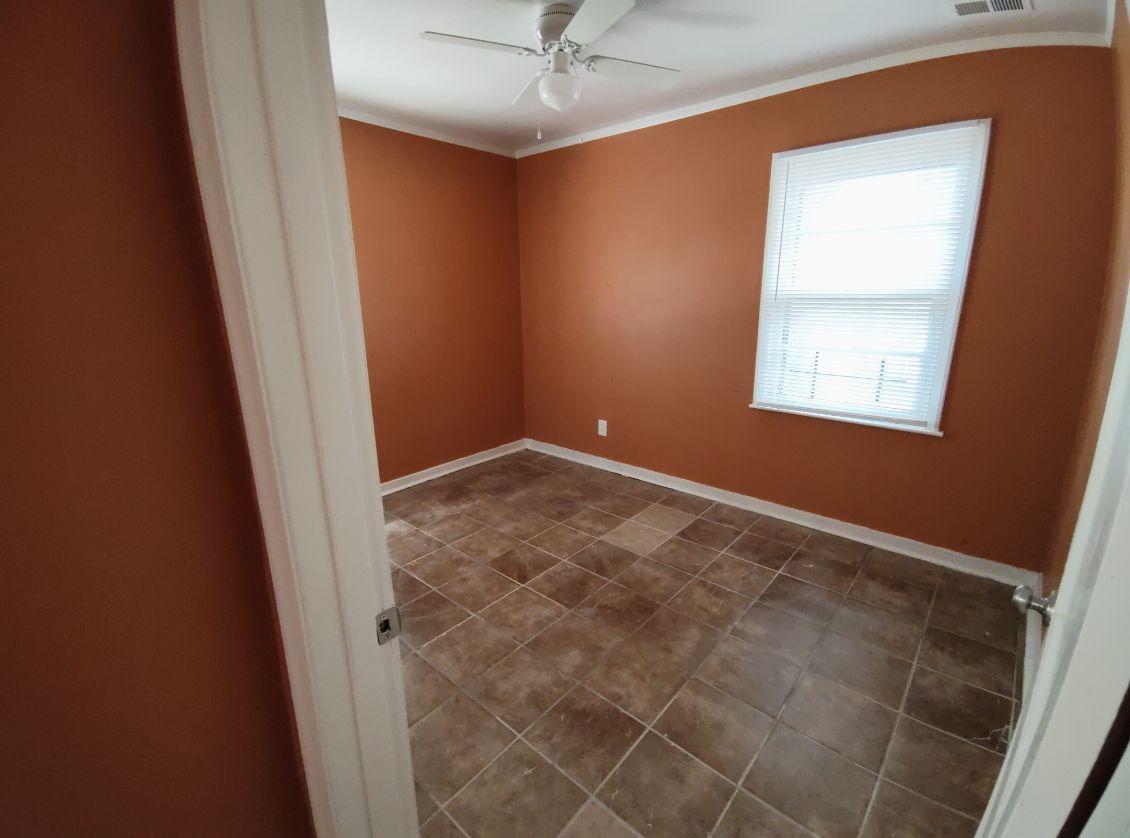 Building Photo - 3451 Sharpe Ave