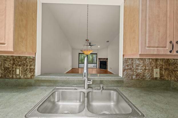 Building Photo - 604 Parkside Pl