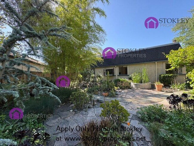 Building Photo - 1484 Cortez Ct