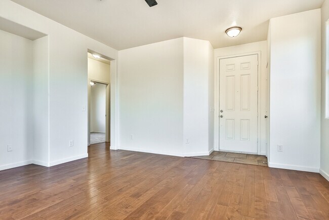 Building Photo - Come view this charming home