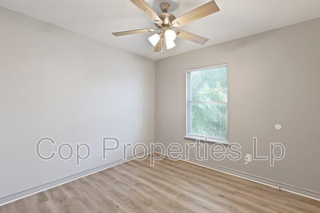 Building Photo - 1 Dunthorte Ln