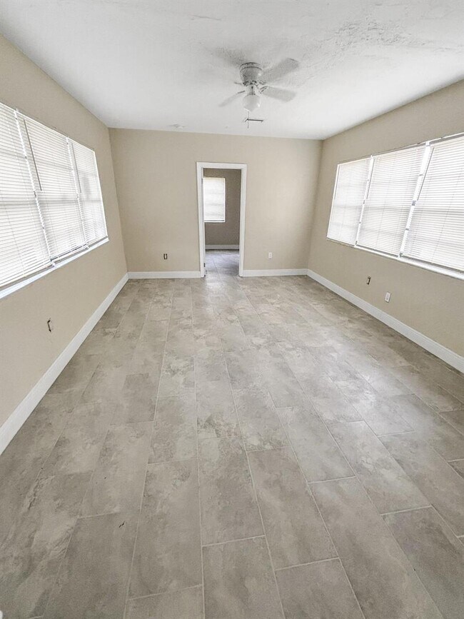 Building Photo - 3045 NW 68th St