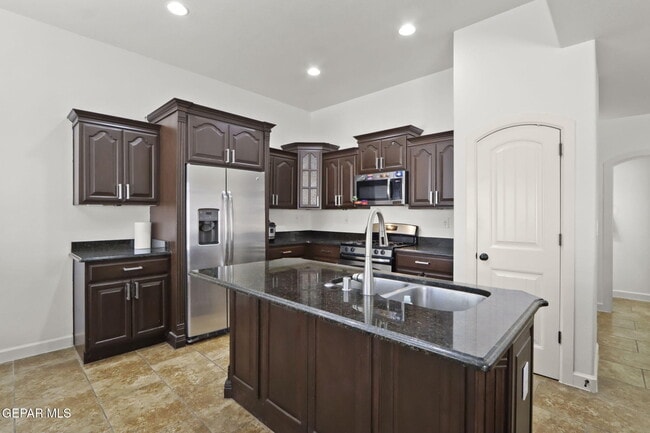 Building Photo - 11621 St Martin Way