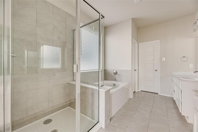 Building Photo - 5913 Hopkins Dr