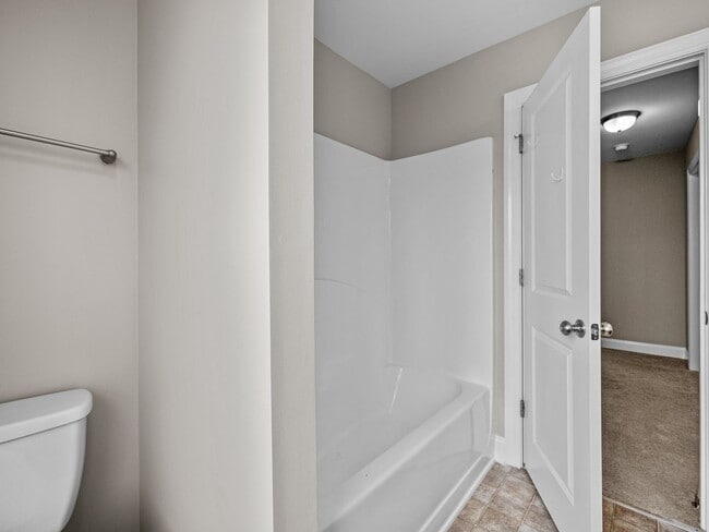 Building Photo - Welcome to Tall Pines Of New River!