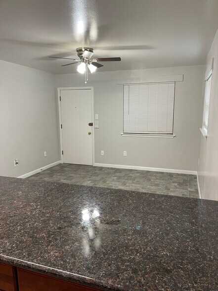 Den - 2525 Annunciation St
