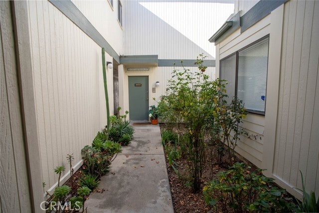 Building Photo - 10475 Newhome Ave