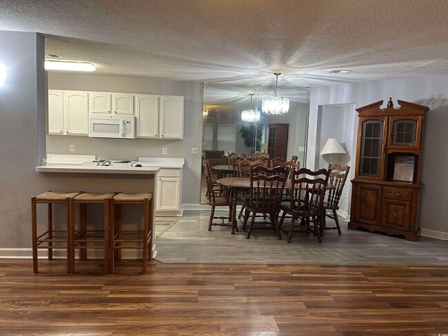 Building Photo - 4380 Daphne Ln
