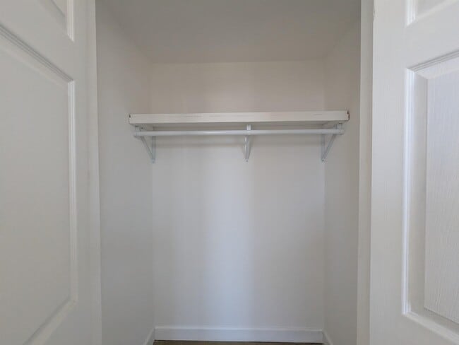 Building Photo - 112 Hague St