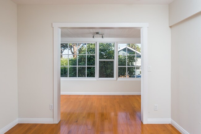 Building Photo - 708 Tularosa Dr