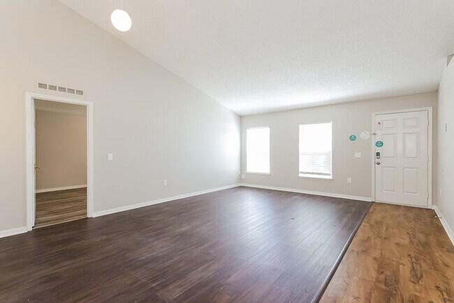 Building Photo - 4950 Silver Thistle Ln