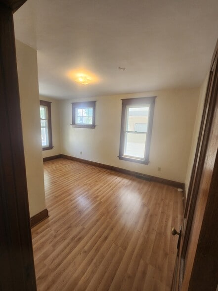 Bedroom 1 - 1300 Grove Ave