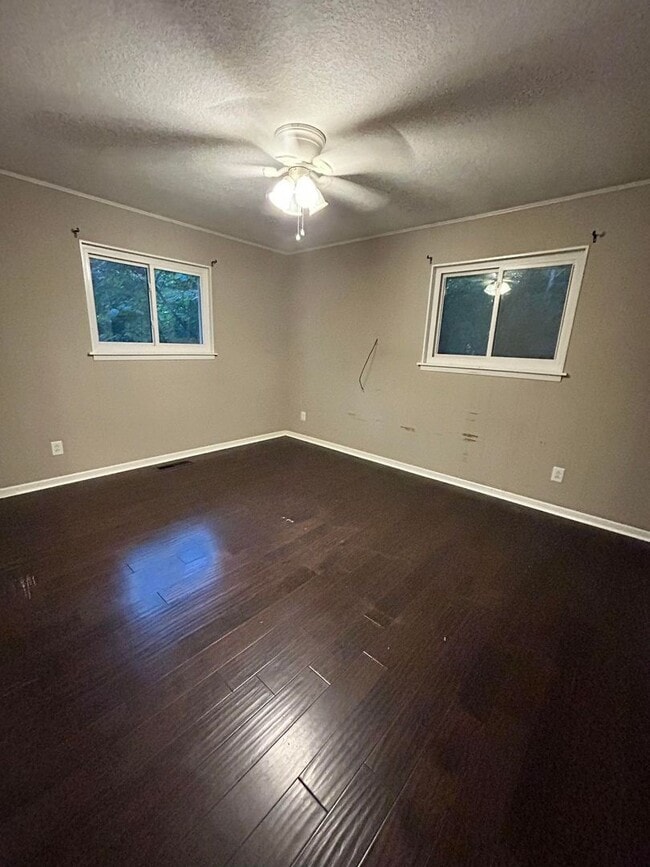 Building Photo - unique home with beautiful scenery