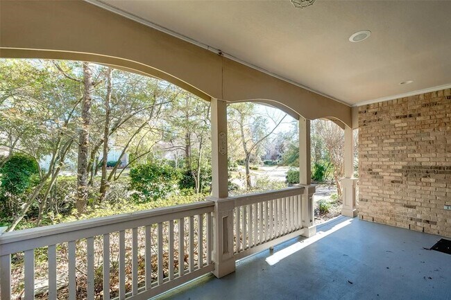 Building Photo - 34 N Longsford Cir