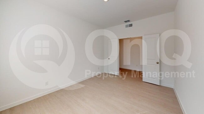 Building Photo - 454 Ridge Dr