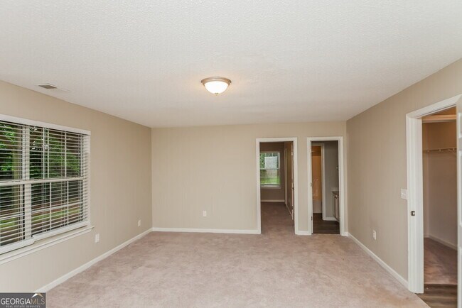 Building Photo - 1041 Crest Ridge Pl SW