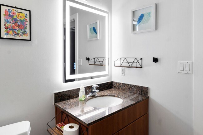 Building Photo - March Move-in Special!!! Downtown Cortez Hill Junior Studio | Pool, Parking & Modern Finishes