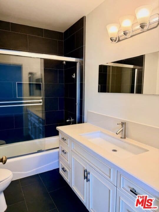 Building Photo - 917 N Sierra Bonita Ave