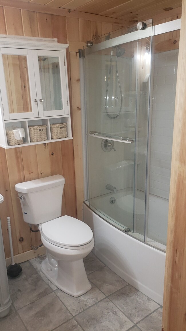 Building Photo - 93 Sumner Rd