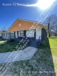 Building Photo - 1417 W Bank St