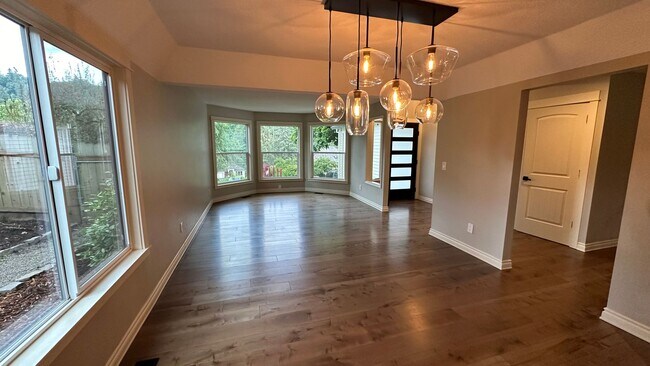 Building Photo - Exquisite 3 Bedroom, 3 Bath Home for Rent ...