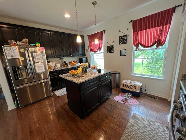Building Photo - 4014 Pompton Ct