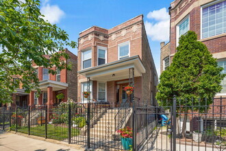 Building Photo - 2324 N Harding Ave