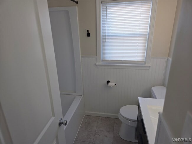 Building Photo - 300 Kerr St