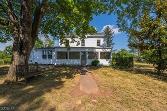 Building Photo - 289 Bennetts Ln