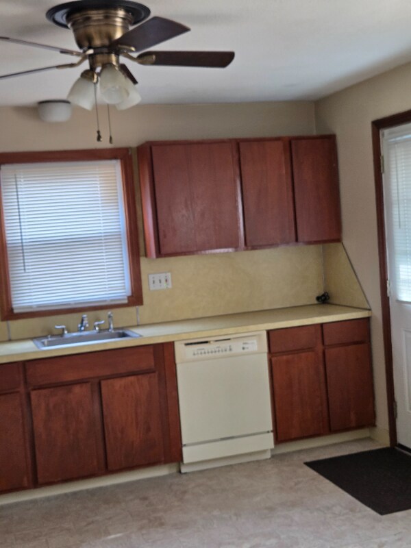 Building Photo - 76 William St