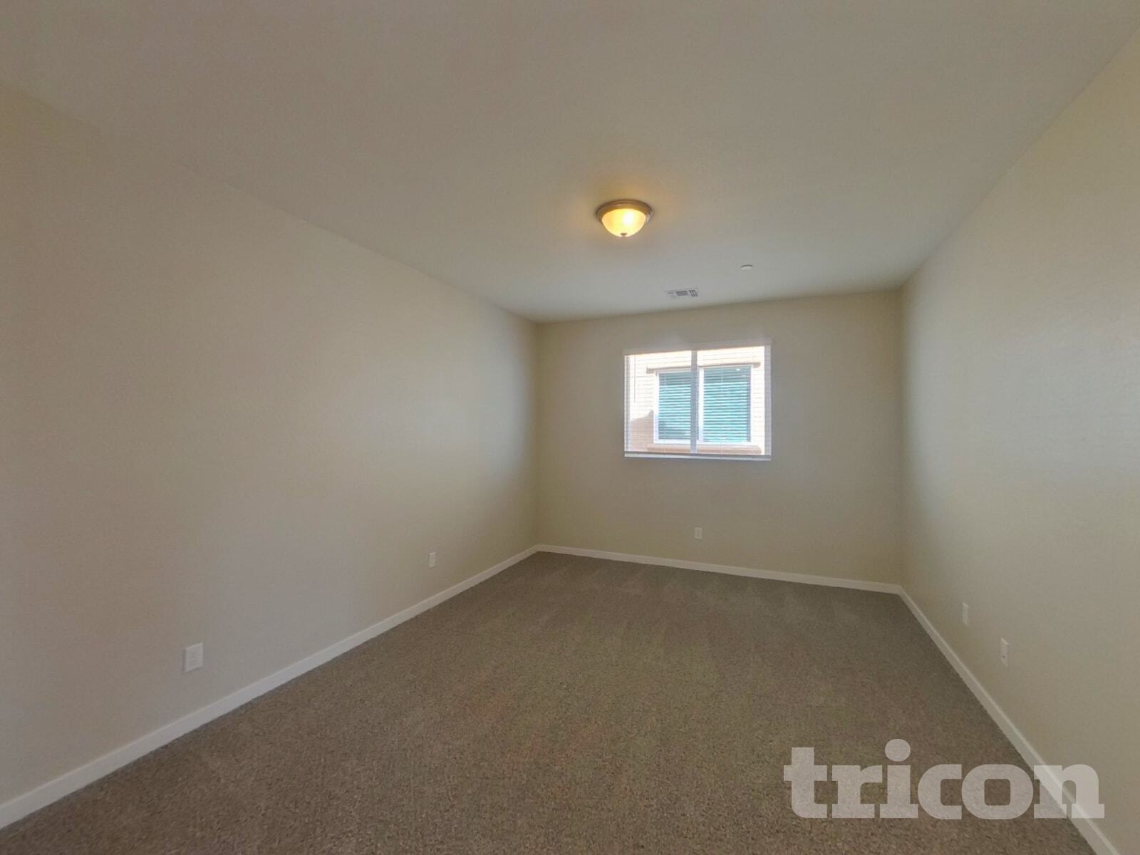 Building Photo - 4544 E Grandview St