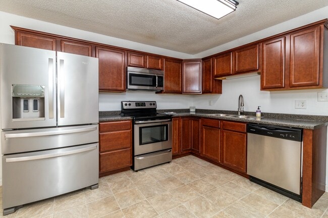 Building Photo - 2821 Vicksburg Ln