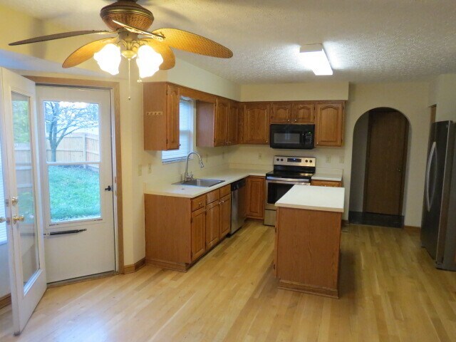 Building Photo - 5451 Bentonhurst Ct