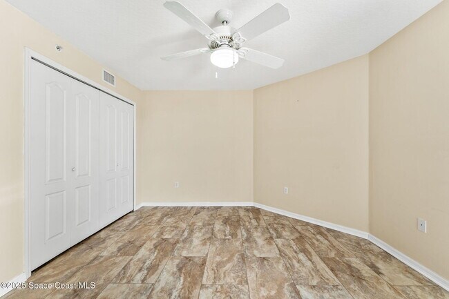 Building Photo - 821 Del Rio Way