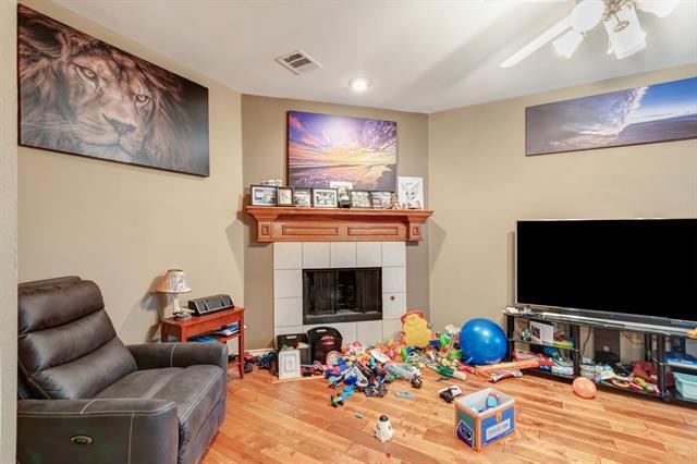 Building Photo - 5932 Desperado Dr