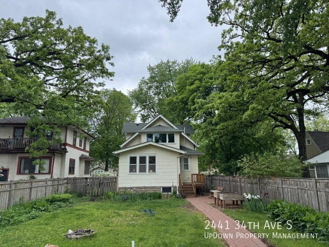 Building Photo - 2441 34th Ave S
