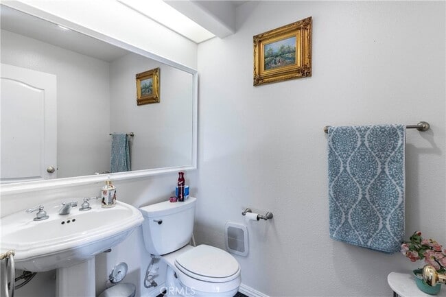 Building Photo - 7371 Westcliff Dr