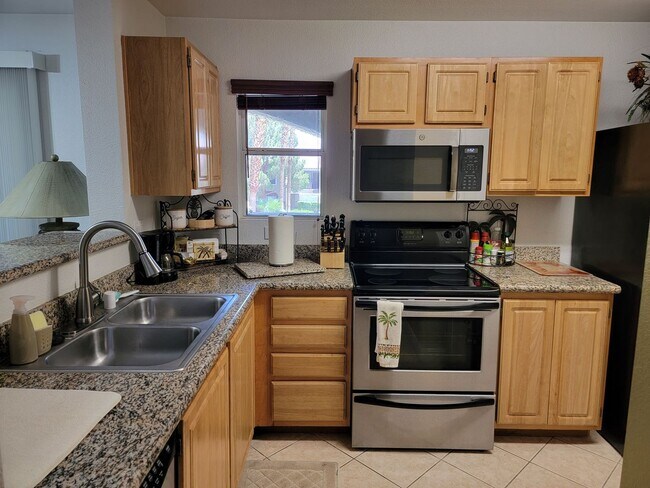 Building Photo - FULLY FURNISHED 2 BEDROOM CONDO*CLOSE TO A...