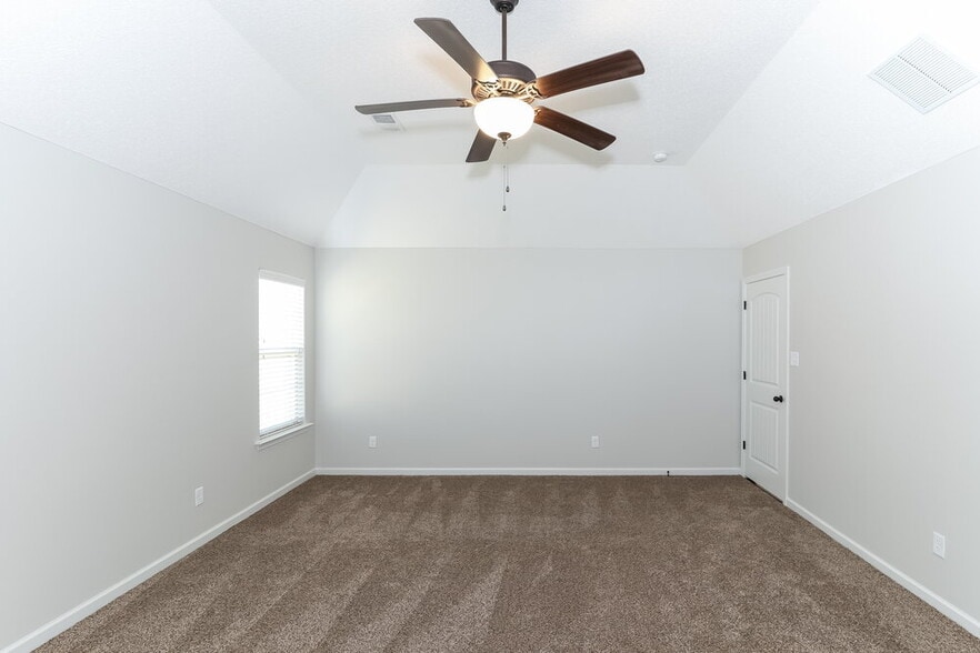 Building Photo - 9456 Darren Cir S