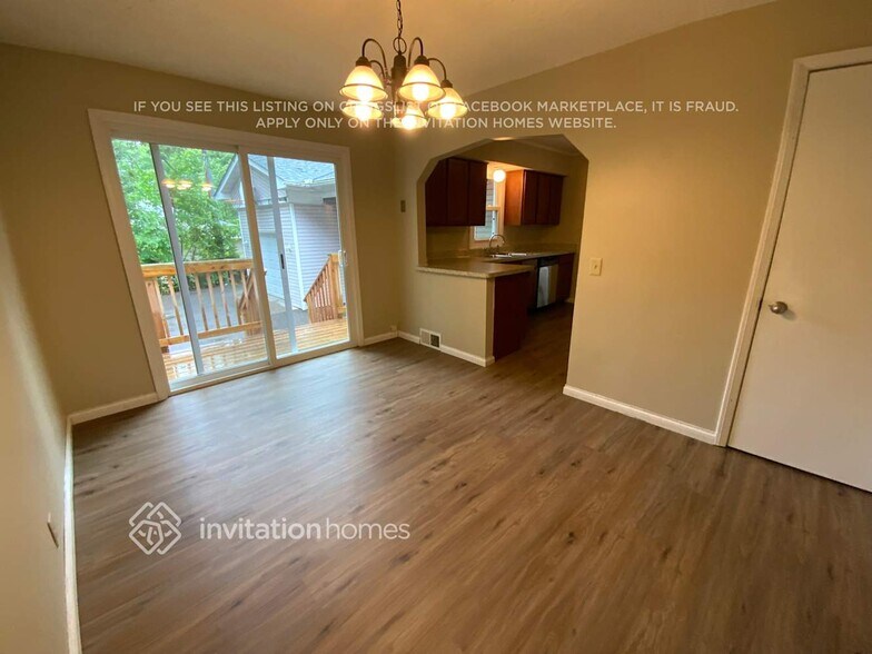 Building Photo - 8501 Goodhue St NE