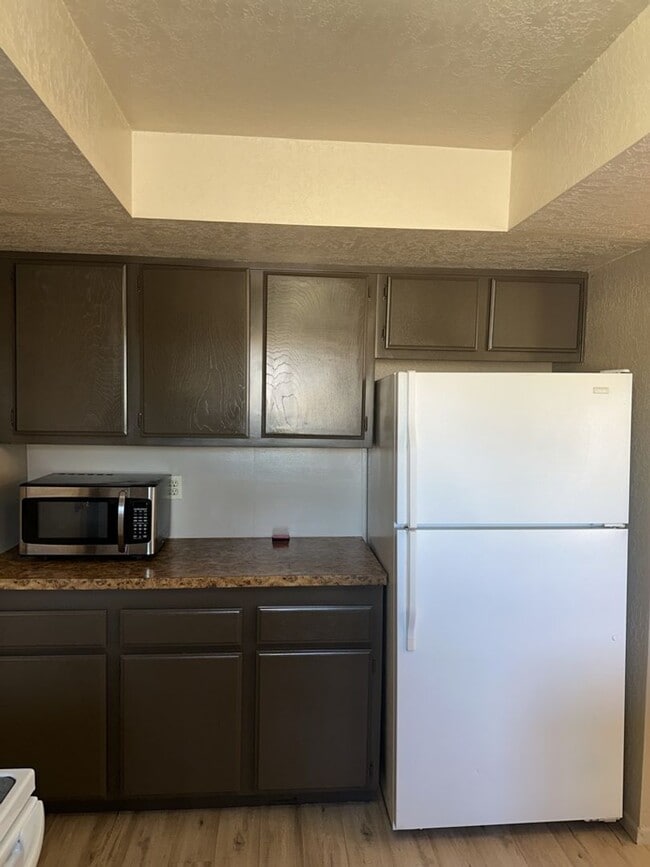Building Photo - Unfurnished Full Time Home