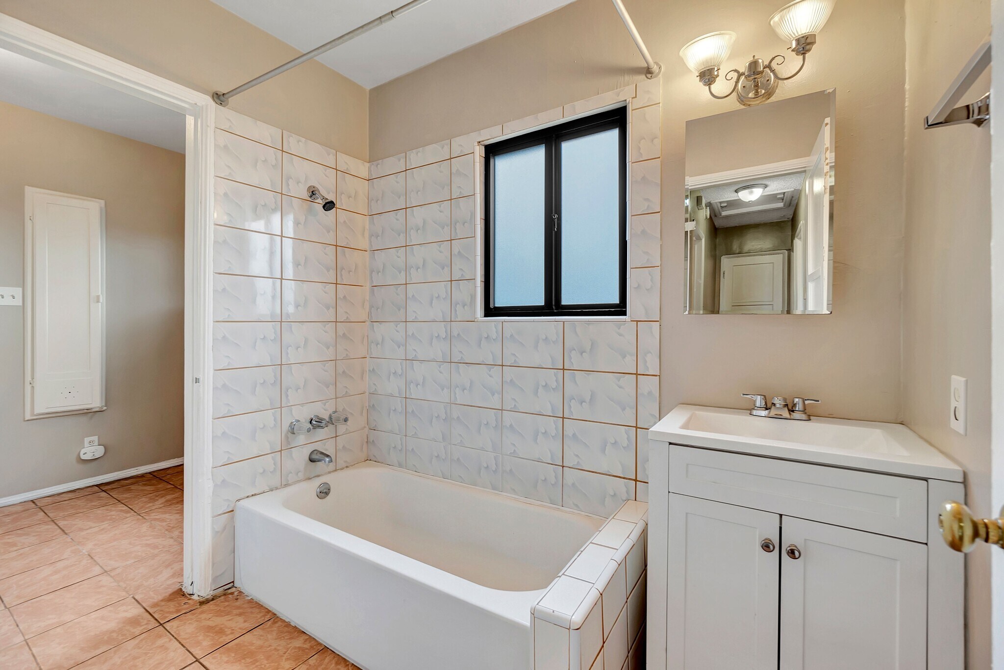 Bathroom - 2211 W 102nd St