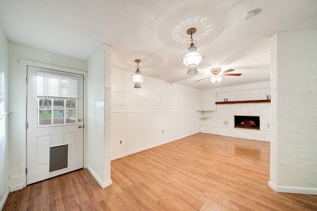 Building Photo - 106 Bluewater Dr