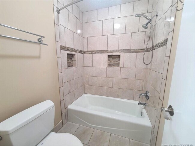 Building Photo - 6744 Irongate Dr