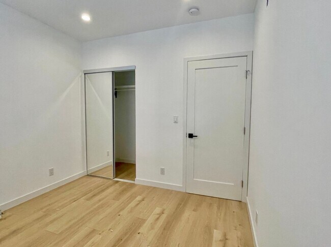 Building Photo - 4232 Verdugo Rd