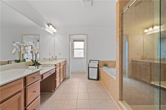 Building Photo - 8275 Majors Ridge Way