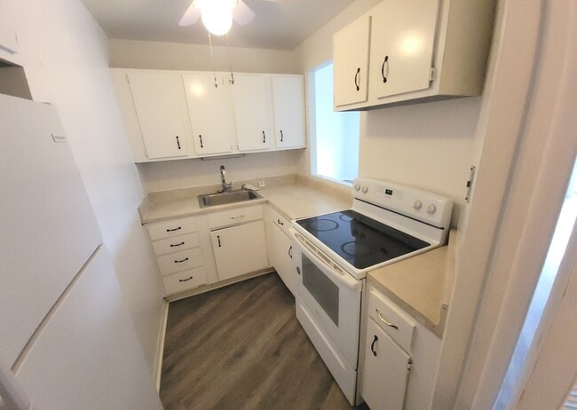 Building Photo - 5415 N Sheridan Rd