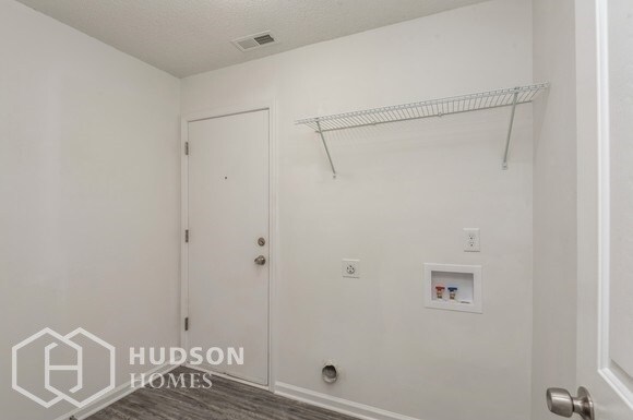 Building Photo - NOW AVAILABLE! - 11205 Amber Glen Dr, Char...